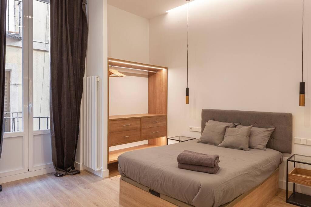 Centro III Calle Carrera De San Jeronimo 3Br 3Bh Мадрид Екстер'єр фото